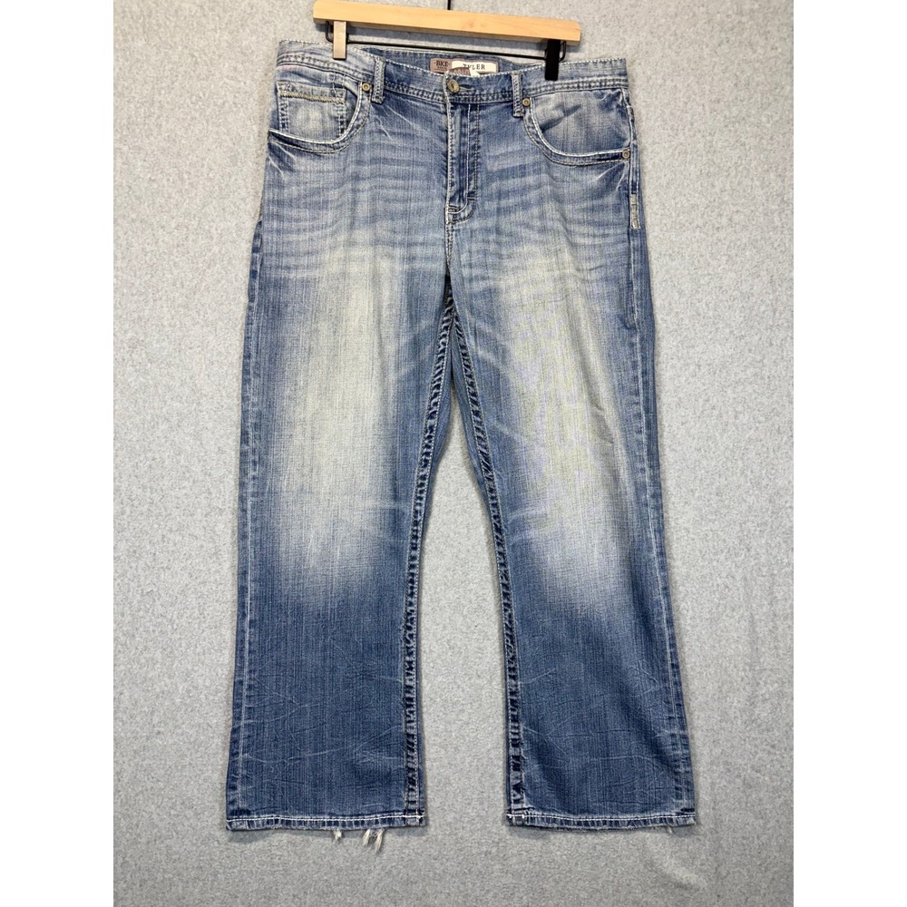 BKE Tyler Bootleg Jeans Mens 36S Light Wash Blue Denim Embroidered Pockets